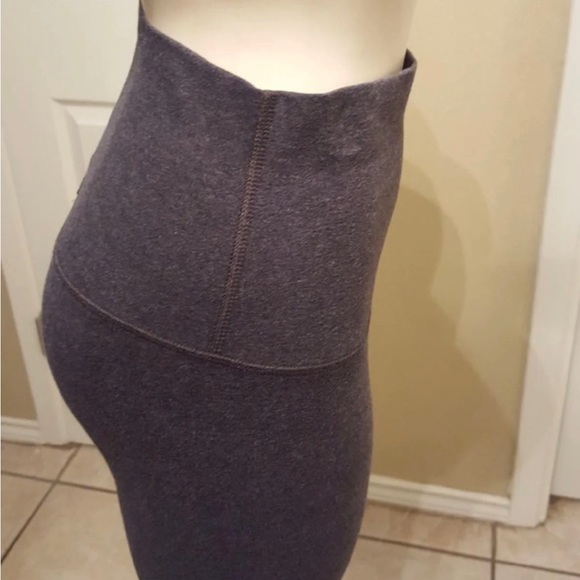 Lululemon Wunder Under High Rise 10   #10-22 - Picture 4 of 12